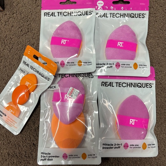 Real Techniques Other - Real techniques sponges lot of 5 powder puffs